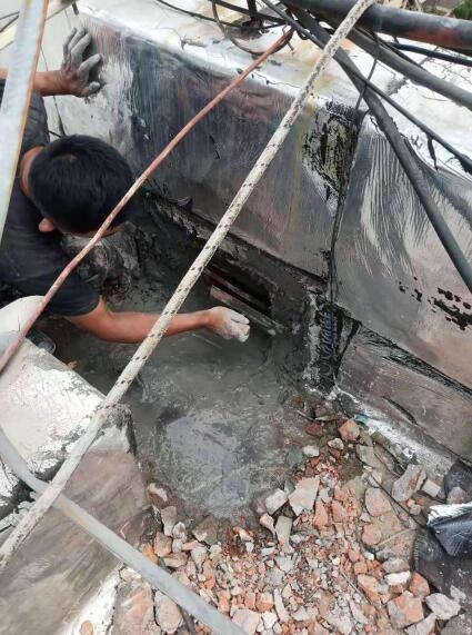 濟南電梯井好色先生视频污